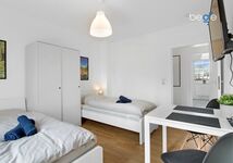 Sitzecke mit Smart TV in jedem Schlafzimmer