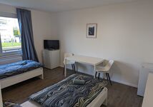 Frisch renovierte, moderne Monteurwohnung, 6 Pers, Parkplatz Bild 1