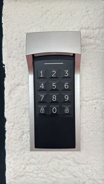 Fünf-Bett-Wohnung frisch renoviert, Heidenheim – Parkplatz, Picture 4