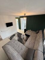 Fünf-Bett-Wohnung frisch renoviert, Heidenheim – Parkplatz, Bild 8