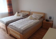 Schlafzimmer mit zwei Betten Zimmer Nr.: 1