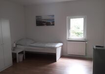 Apartments für bis zu 12 P. mit Garten in Menden- rooms2stay Bild 6