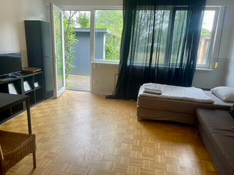Modern Studio Apartments Picture 5