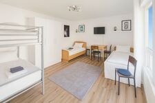 Voll ausgestattete Wohnung in verkehrsgünstiger Lage für 5 Bild 3