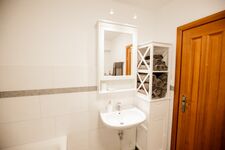 Moderne Whg. mit Balkon, Parkplatz, E-Ladest. Nähe Köln/Bonn Bild 8