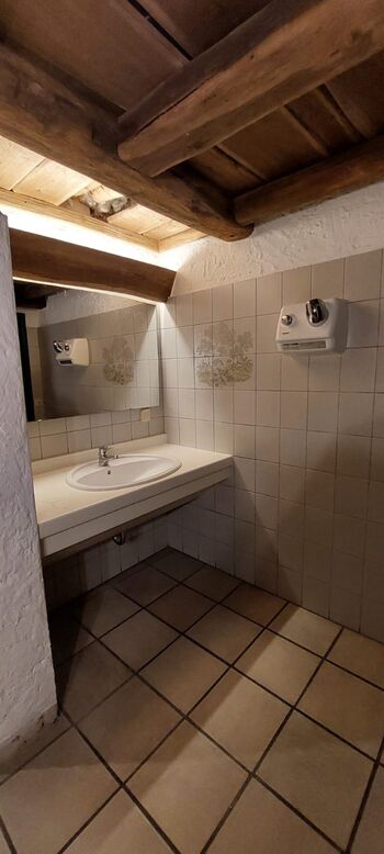 Schöne Wohnung mit Küche, Terrasse in Griesheim für 4 Pers. Bild 3