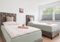 2. Schlafzimmer - 2 Einzelbetten inkl. Handtücher und Bettwäsche