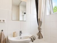 Ansicht Badezimmer zum Waschbecken 