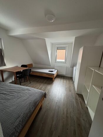 Zentrale aber ruhige Lage mit schönem Ausblick Zdjęcie 2