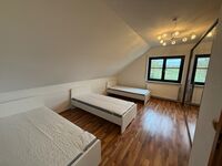 Hochwertiges 11-Personen Monteurhaus mit Wintergarten Bild 10