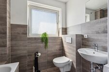 Balkon und Parkplatz | Komfortable Unterkünfte in Bergkamen Bild 6