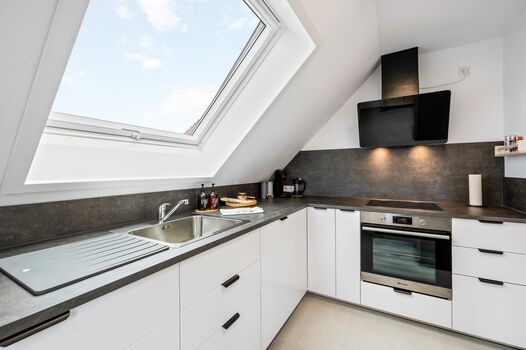 Vollständig ausgestattete Küche