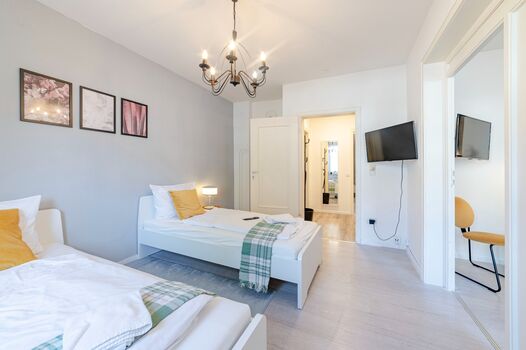 SpaceStays Monteurs Apartment for 6 Waschmaschine Küche ETC. Bild 2