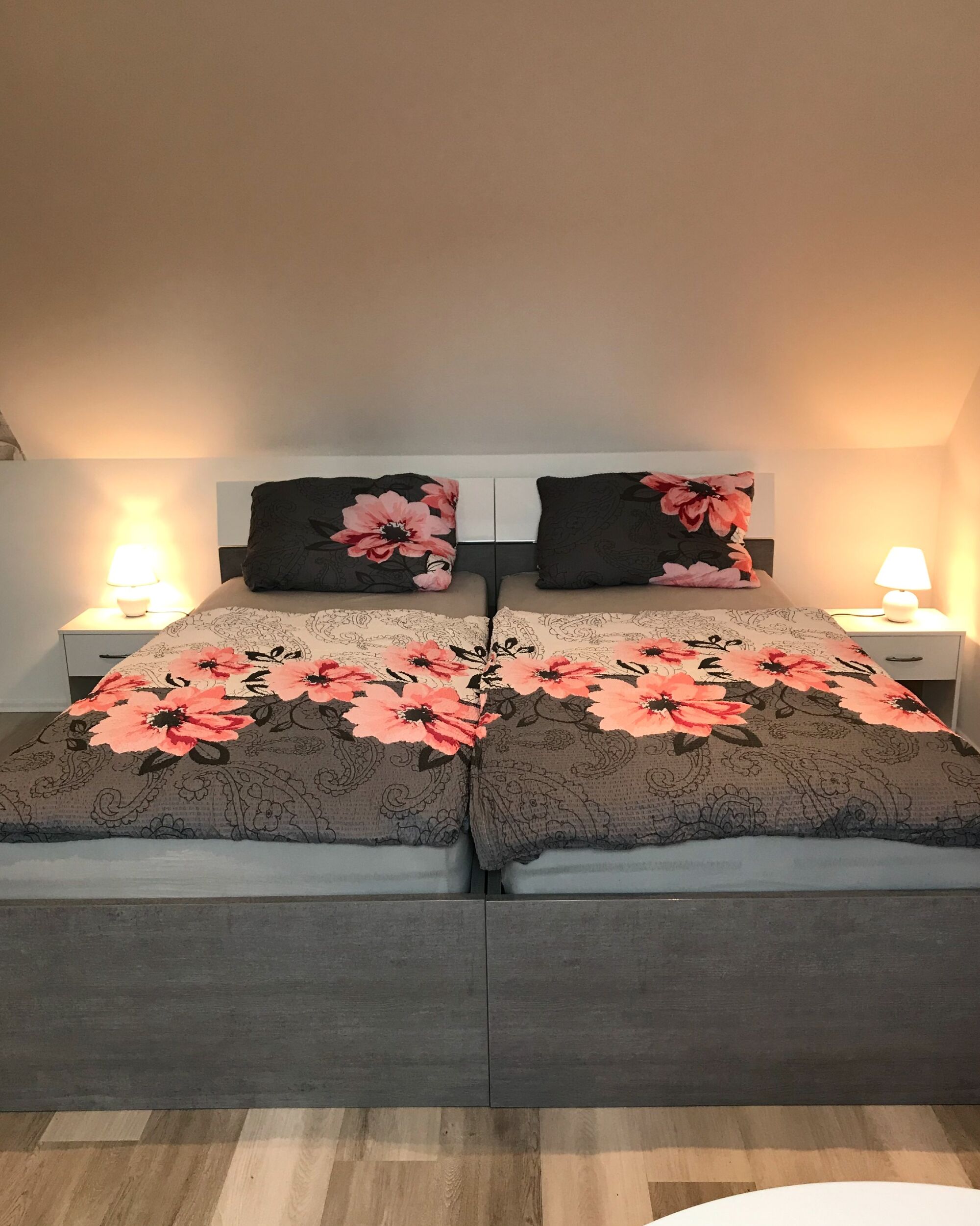 Schlafzimmer Obergeschoss, 2 Einzelbetten 