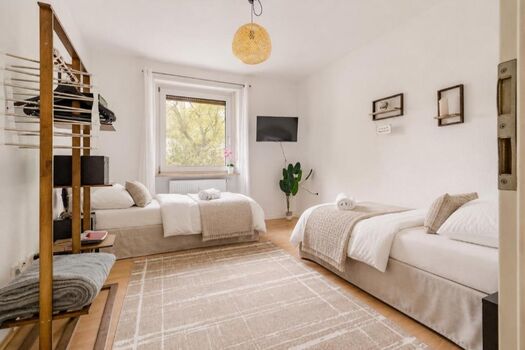 Modern ausgestattete 2-Zimmer-Wohnung in bester Lage von LU