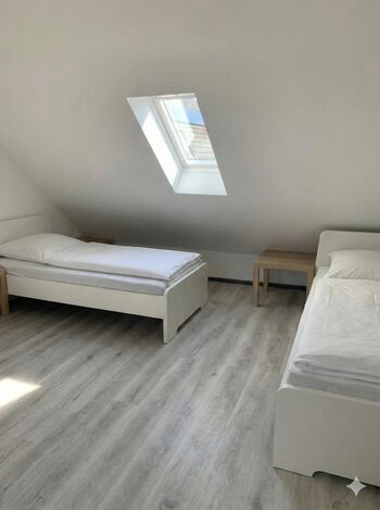3 Bett Zimmer
