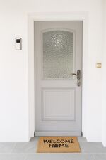 Eingangstür mit Schlüsselkasten