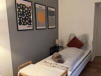 Ferienwohnung in Köthen mit 4 Schlafzimmern und 2 Bädern Bild 1