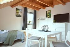 BA03 - Schlafzimmer mit 2 Betten