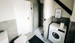 7 Renovierte Apartments mit Einzelbetten, WLAN, Parkplatz Bild 3