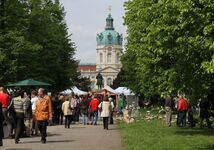 Markt vor dem Schloss Charlottenburg