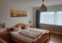 Schlafzimmer im OG mit Doppelbett