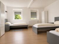 geräumiges Dreibettzimmer