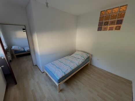 Monteur-Arbeiter Wohnung in Gewerbe-und Industriegebiet Nähe Bild 4