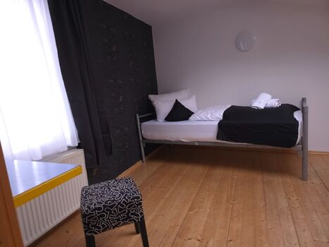 Komplettes Monteurhaus in Pforzheim – ideal für Firmen ab 15,00 EUR Bild 4