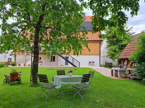 Wohnung - eigener Eingang, Küche, Bad, Waschmasch, Parkplatz Obrázok 1