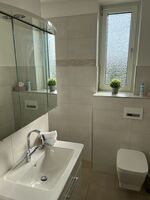 1 Badezimmer mit Dusche