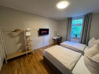 2 Schlafzimmer (Betten 1,00m x 2,00m)