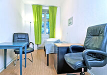 1-Bett Zimmer, Kleiner Schrank