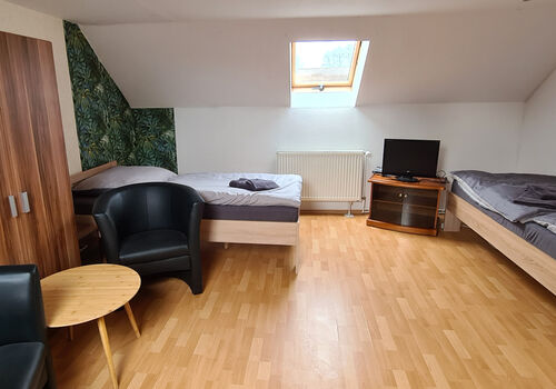 Gästezimmer Monteurzimmer Adler- und Jagdfalkenhof Bild 2