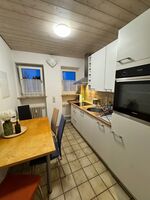 Küche mit Esstisch für 4 Personen