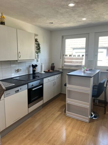 FÜR 4 - Küche, Balkon, Parkplatz, Internet, Badewanne