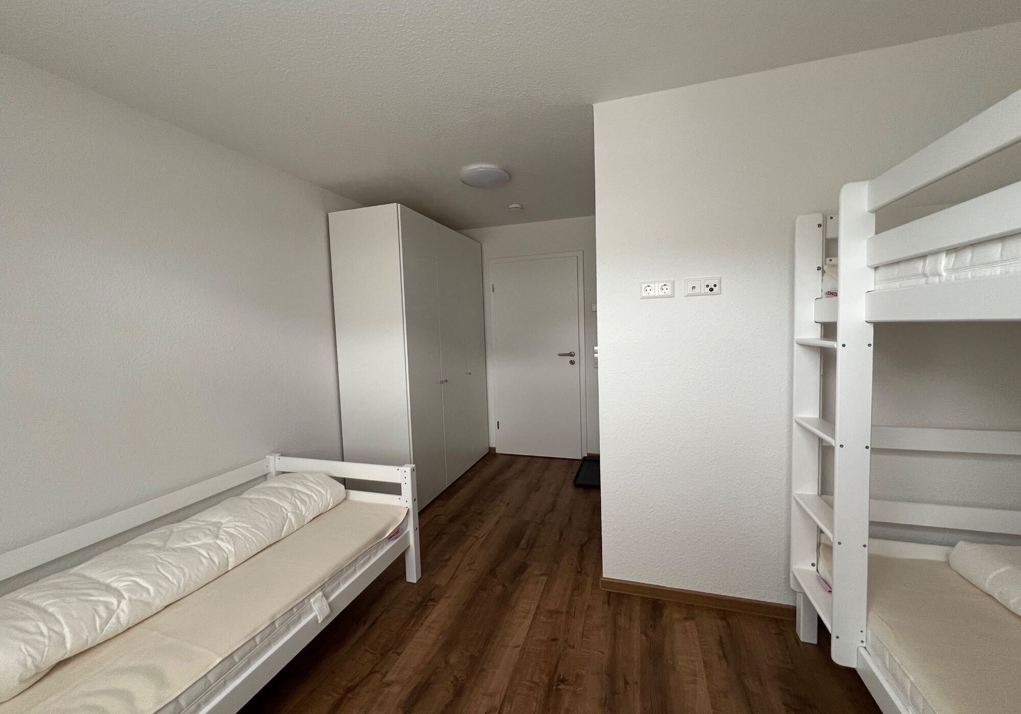 Monteurszimmer in Ettlingen-Schöllbronn, Erstbezug