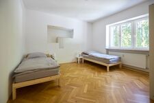 Zentrales Wohnen mit Garten in München Bild 2