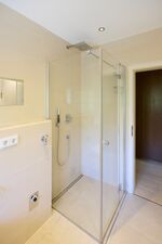 Zentrales Wohnen mit Garten in München Bild 5