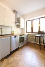 Zentrales Wohnen mit Garten in München Bild 9