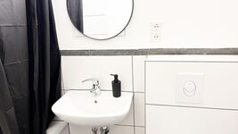 Unterkunft für Handwerkerteams – TV, parken, WIFI, Küche Bild 11