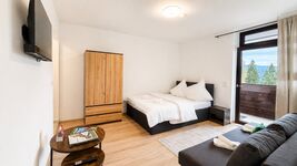 Wohn- und Schlafzimmer