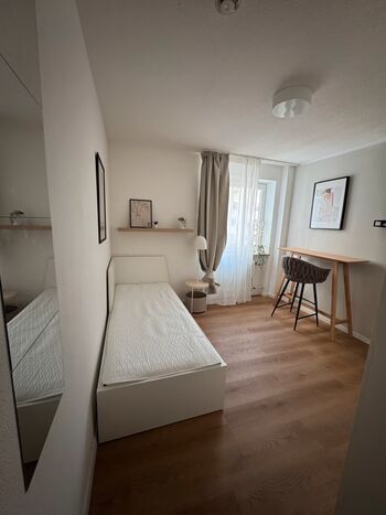 Modernes, kleines Apartment - gute Lage, verkehrsgünstig Bild 2