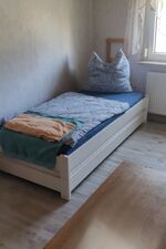  Bett in dem Einzelzimmer 