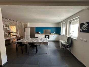 Große Handwerkerunterkunft Müllheim Bild 5