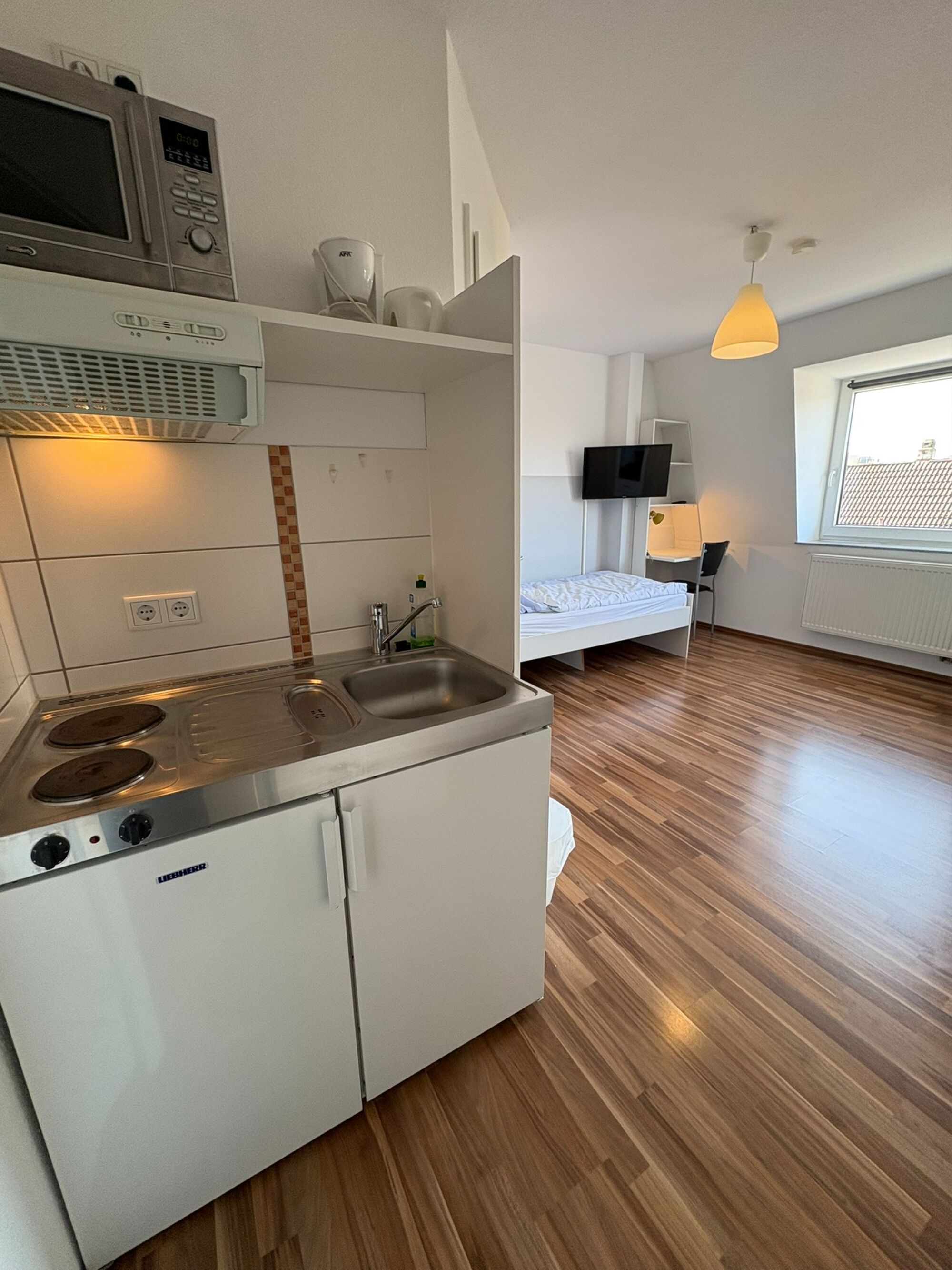 Küche und Wohnzimmer