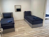 Schönes Haus mit 3 Wohnungen für Gruppen Bild 3
