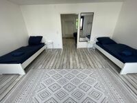 Schönes Haus mit 3 Wohnungen für Gruppen Bild 4