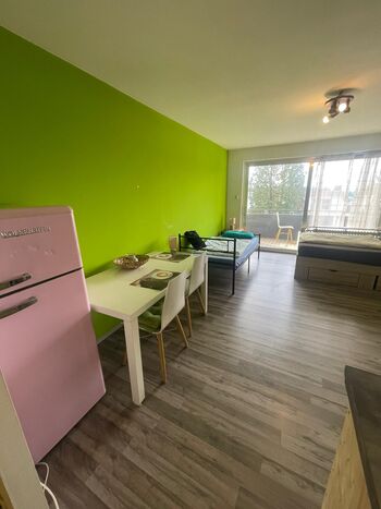 Praktische 1-Zimmer-Monteurwohnung mit Balkon, WLAN und 24h Zdjęcie 2