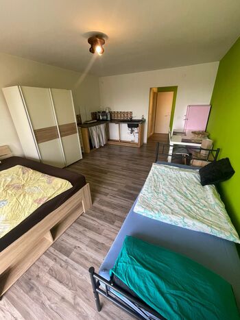 Praktische 1-Zimmer-Monteurwohnung mit Balkon, WLAN und 24h Zdjęcie 1